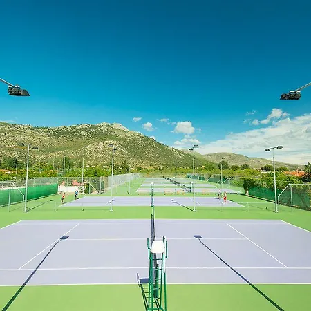 Golden Coast & 4* Marathon (Attica)