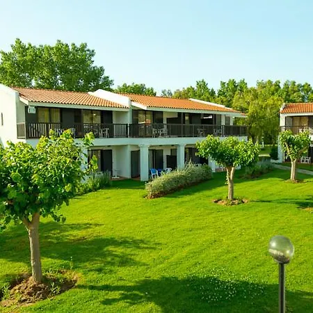 Hotel Golden Coast & 4*