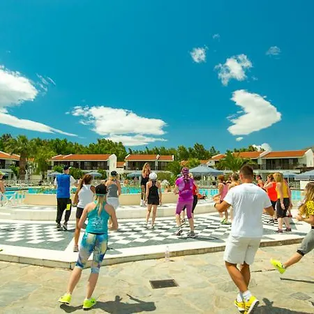 Hotel Golden Coast & 4*